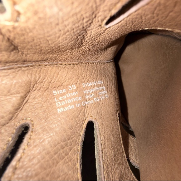 DANSKO Demetra Taupe Peep Tow Sandal Sz 39 - Picture 12 of 15